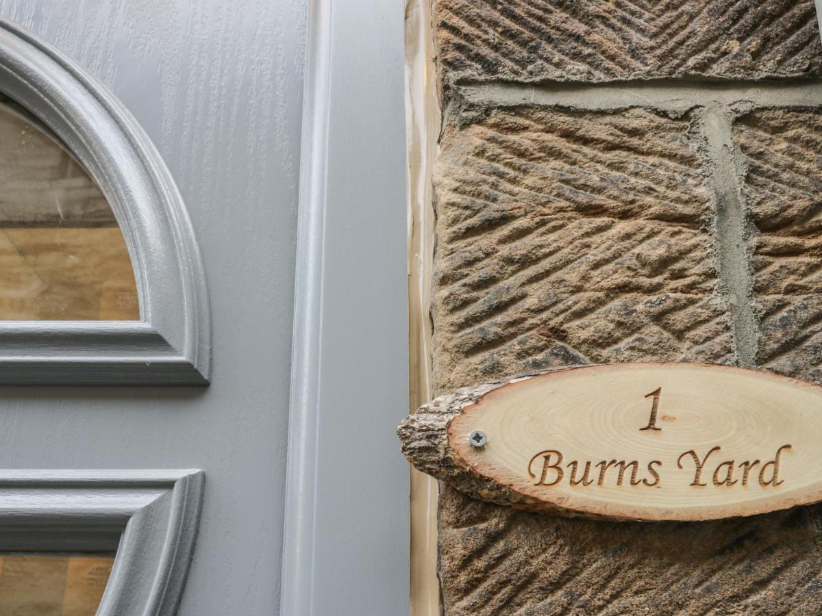 Апартаменти 1 Burns Yard Вітбі Екстер'єр фото